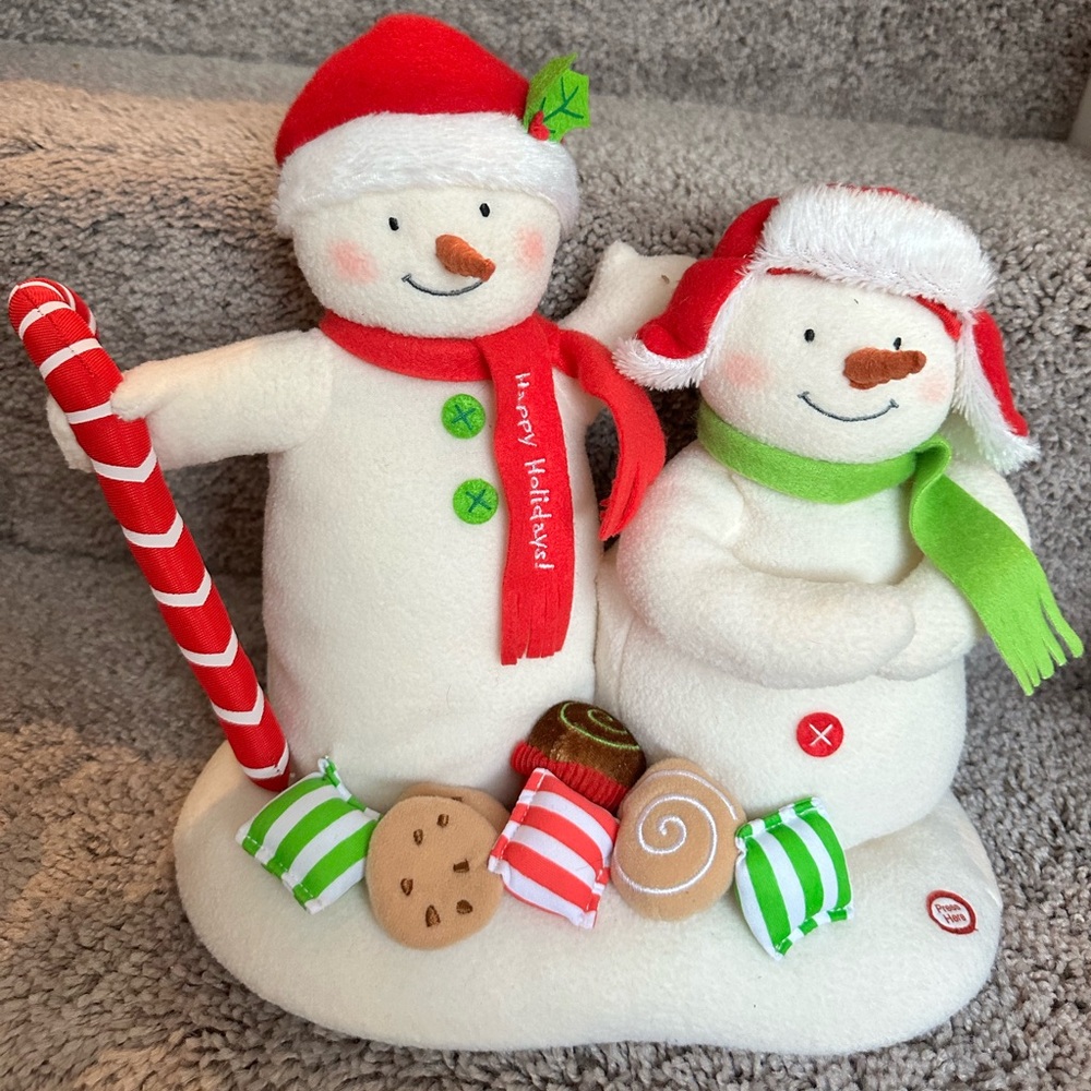 Hallmark musical snow people